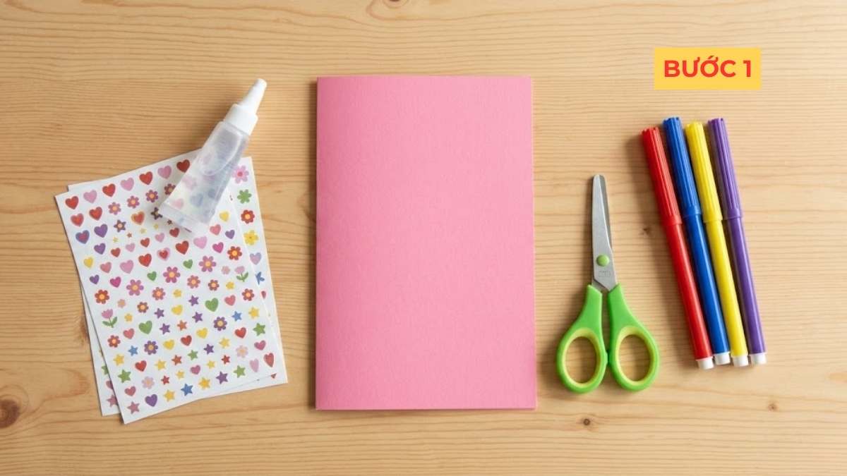 Gợi ý cách làm quà tặng mẹ 8/3 đơn giản: Thiêp mời