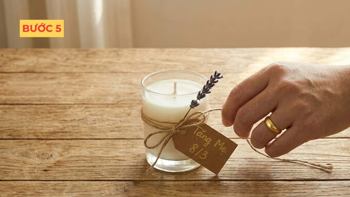 Gợi ý cách làm quà tặng mẹ 8/3 đơn giản: nến thơm