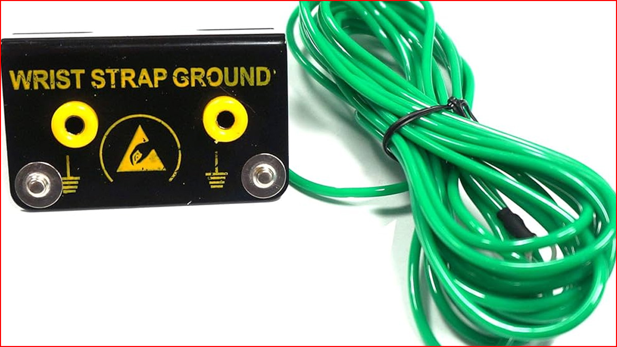 Cách xử lý khi laptop bị giật điện: Sử dụng ổ cắm có nối đất 