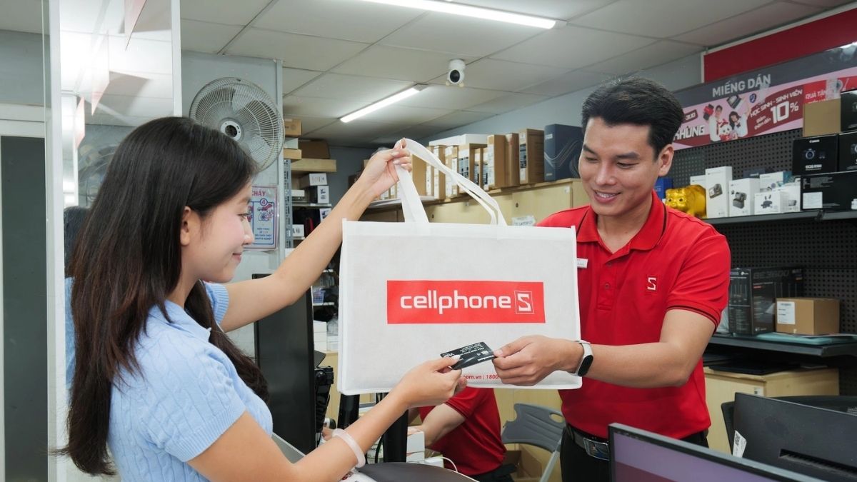 Mua laptop màu đen uy tín