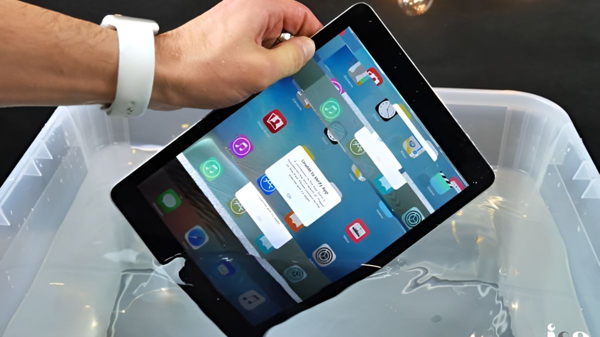 Nguyên nhân từ người dùng làm màn hình iPad Air 2 bị nhòe màu