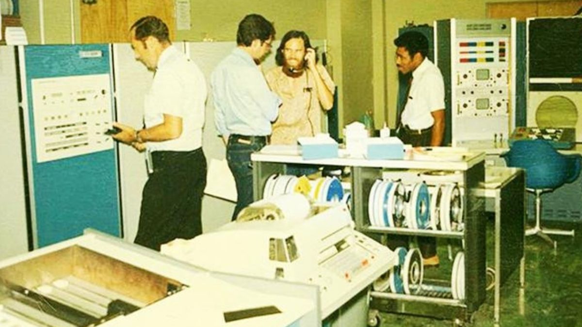 Lịch sử hình thành và phát triển mạng máy tính toàn cầu