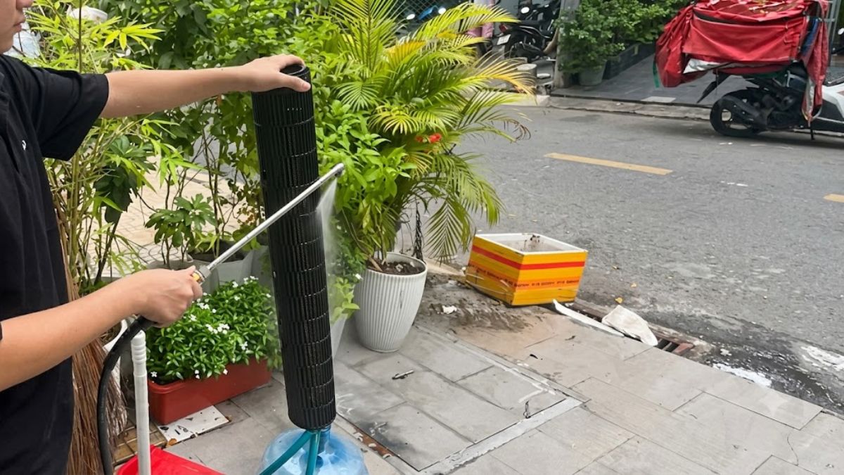 Nguyên nhân máy lạnh chạy một lúc rồi tắt rồi chạy lại và cách khắc phục