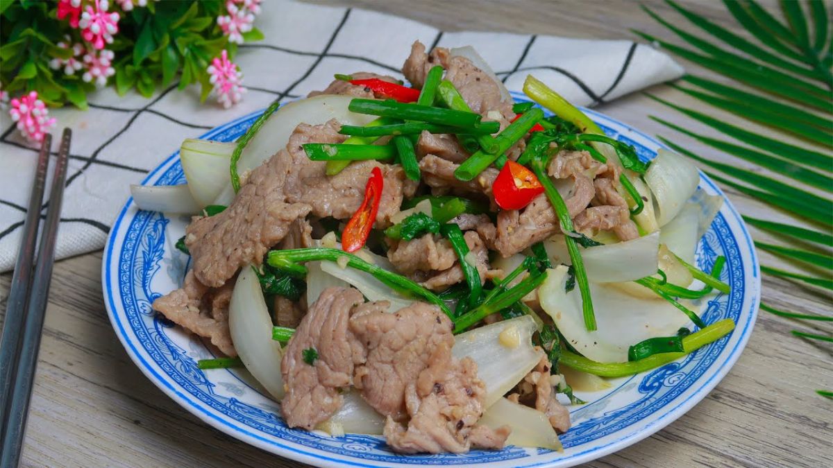 Món xào ngon từ thịt : Thịt bò xào hành tây