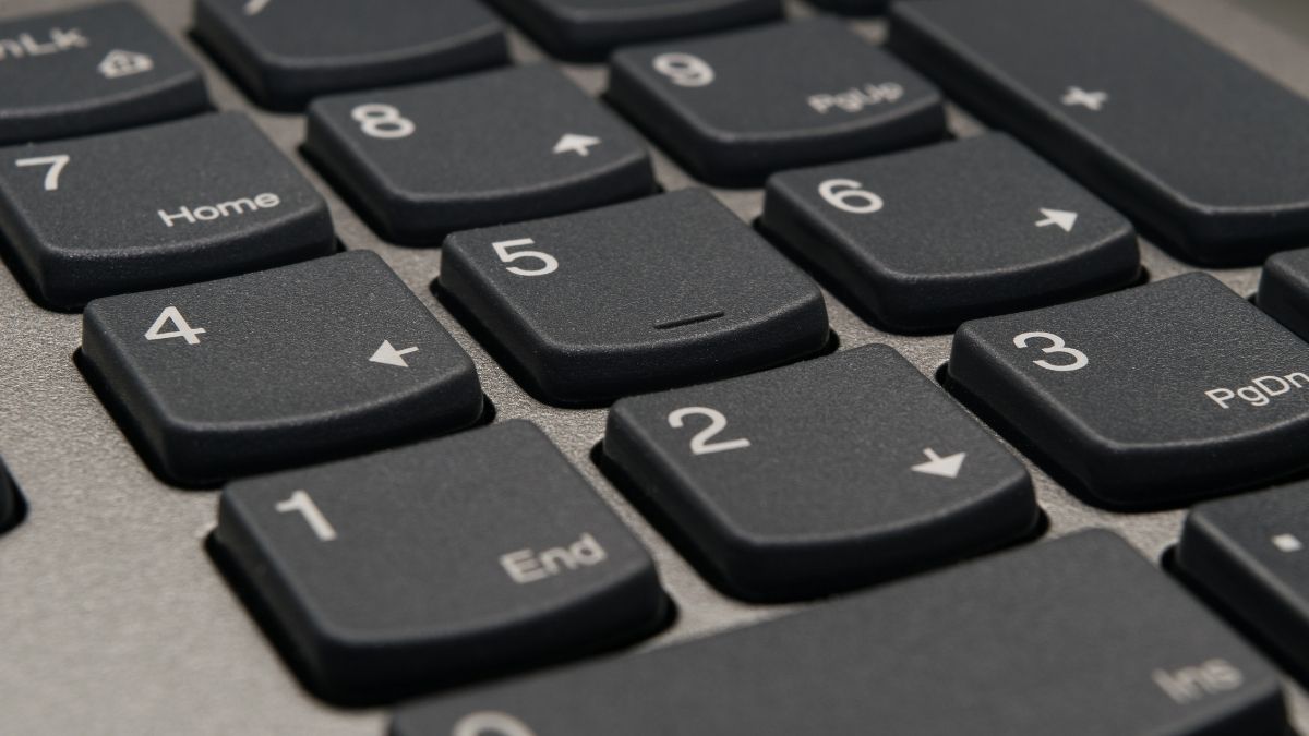 Cách di chuyển chuột bằng Mouse Keys