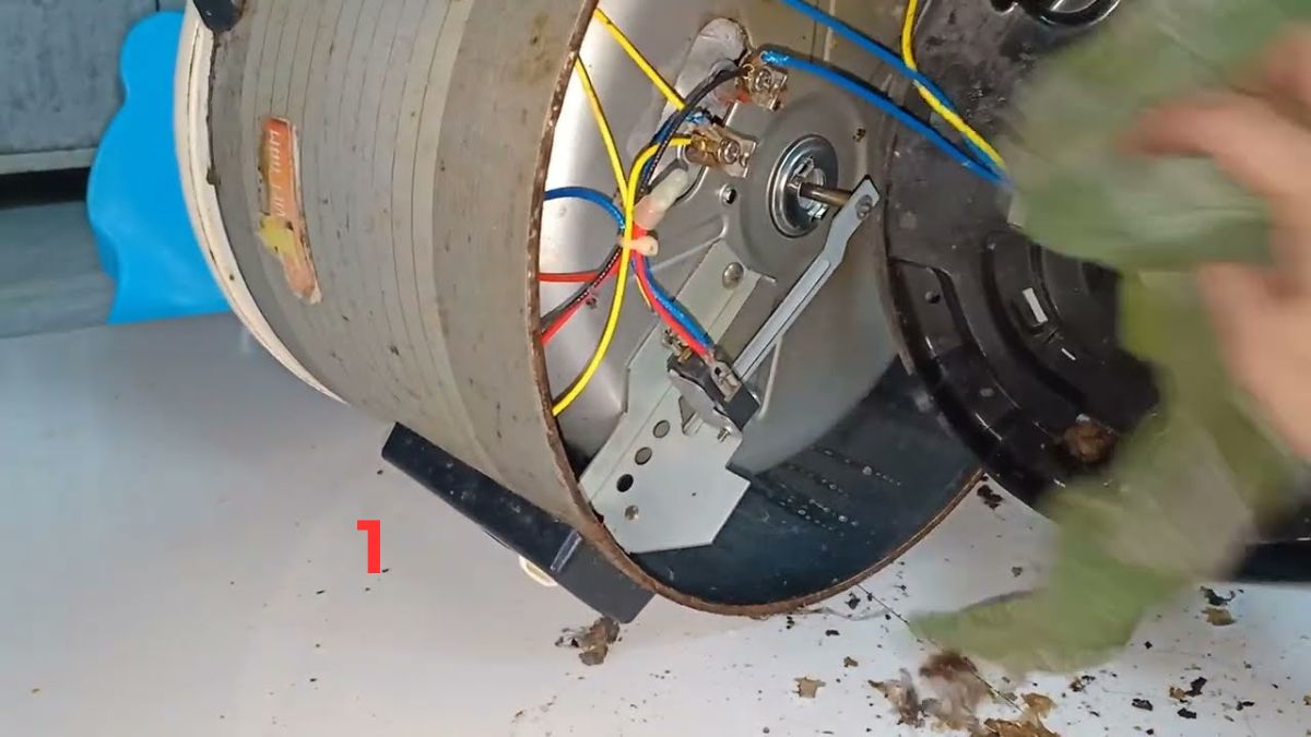 Cách sửa nồi cơm điện bị nhảy sớm: Thay mâm nhiệt