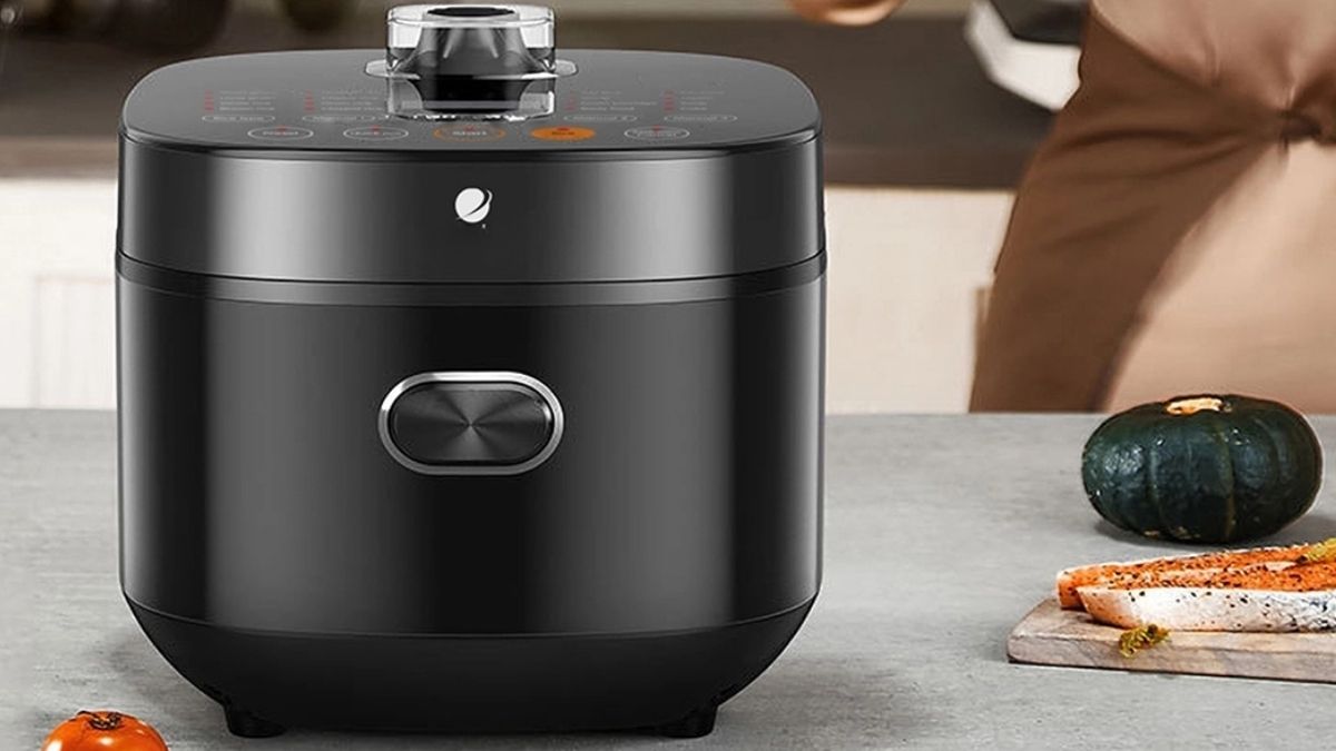 Nồi cơm điện có mấy bộ phận chính?