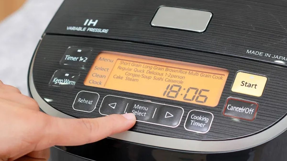 Nồi cơm điện có mấy bộ phận chính?