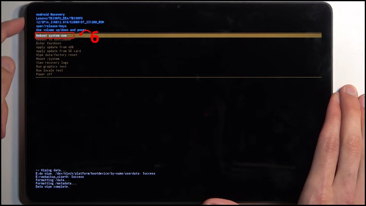 Hard Reset máy tính bảng Lenovo khi không vào được Cài đặt bước 5