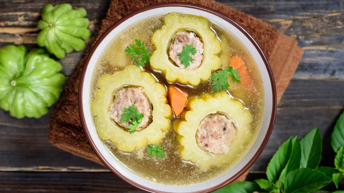 thịt xay làm món gì ngon: Canh khổ qua thịt viên