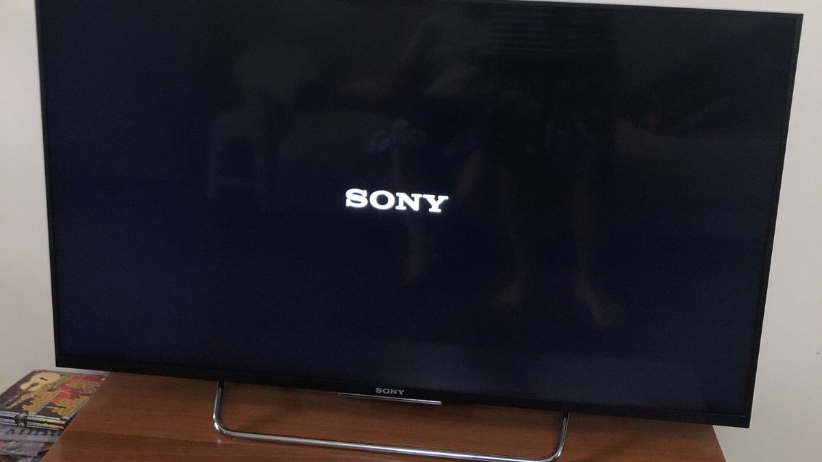 Sửa lỗi tivi Sony không nhận điều khiển do tivi: Khởi động lại tivi 