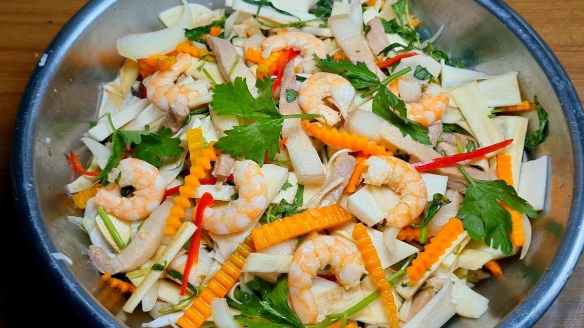 Các món gỏi và món cuốn từ tôm thanh mát, chống ngán