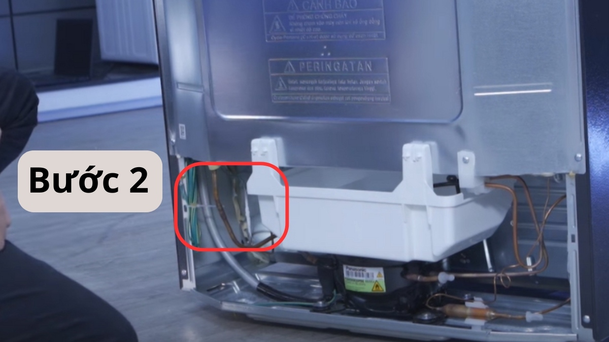 Cách kiểm tra tủ lạnh bị xì gas tại nhà bằng xà phòng