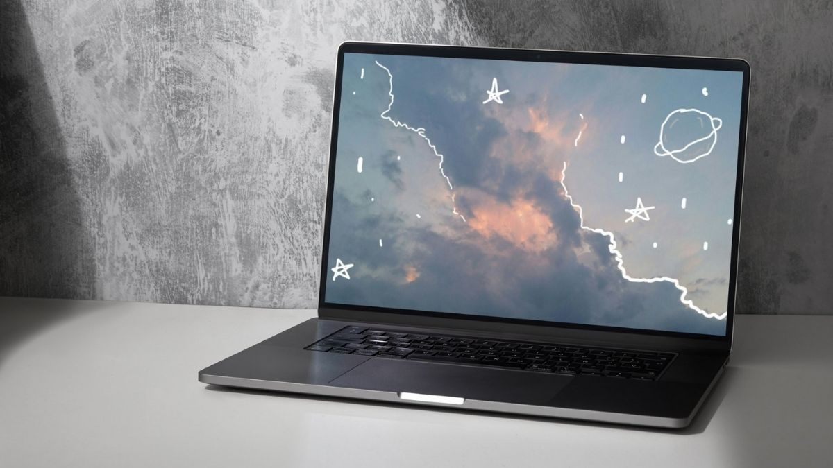 Vì sao người dùng cần quan tâm tuổi thọ laptop