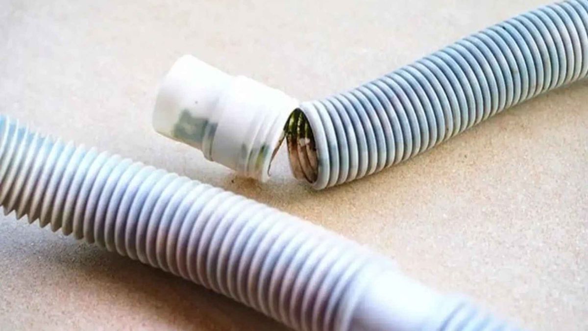 Hướng dẫn vệ sinh máy hút ẩm: ổng thoát nước