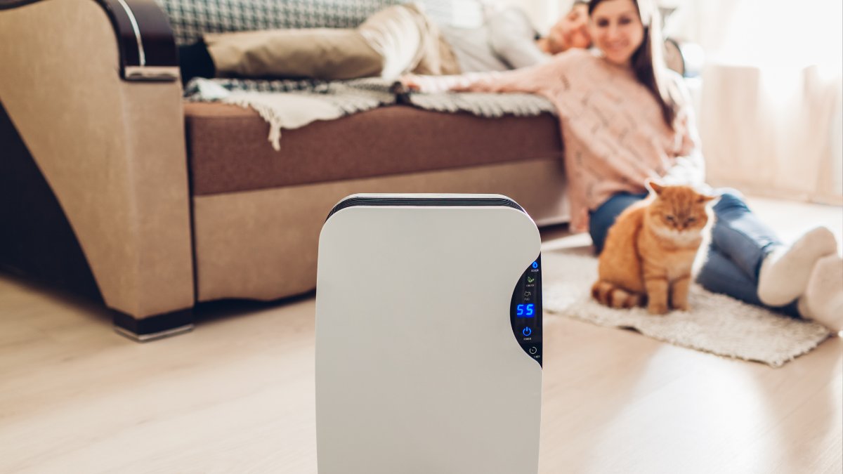 Những lưu ý quan trọng khi vệ sinh máy hút ẩm