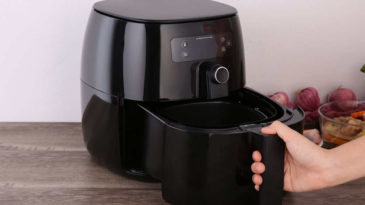 Cách vệ sinh nồi chiên không dầu mới mua lần đầu bước 4
