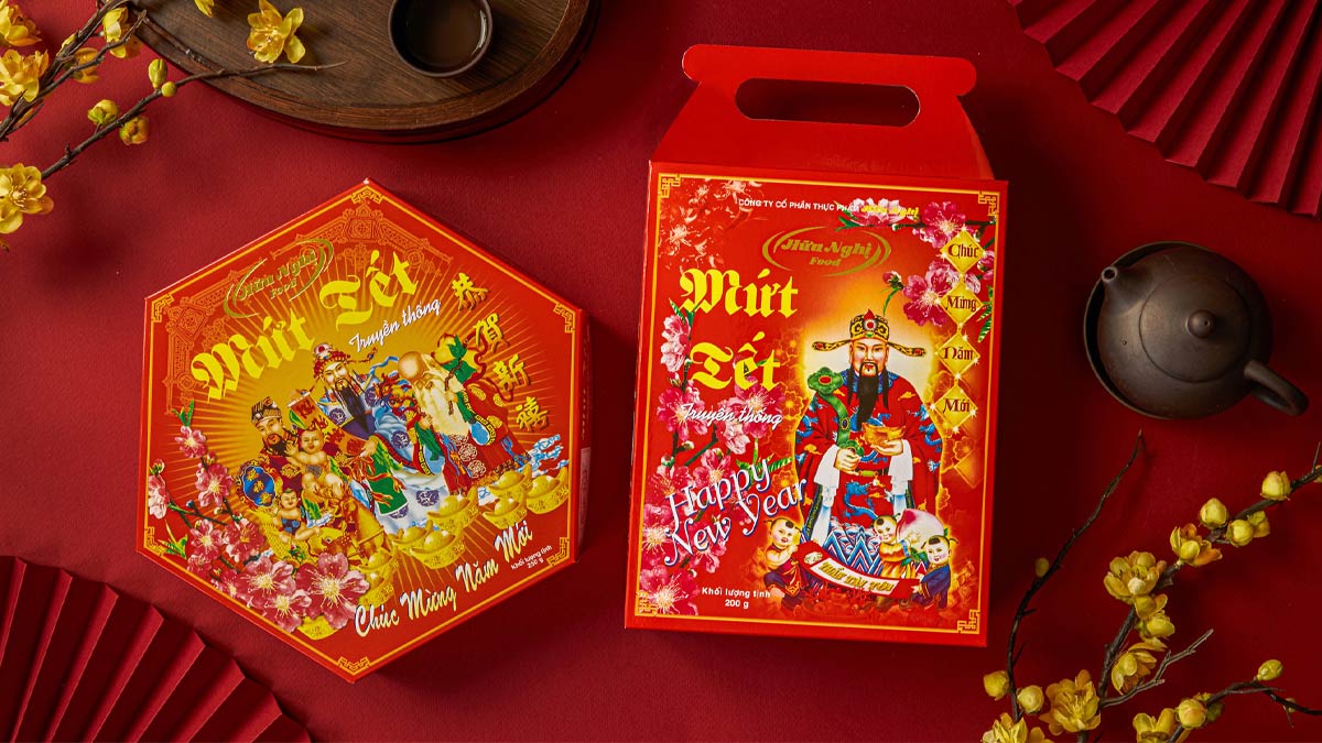 Hộp quà Tết mứt truyền thống