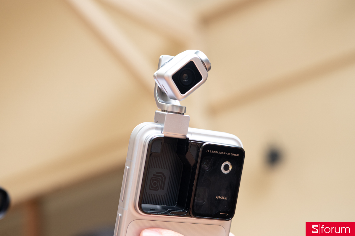 Trên tay HONOR Robot Phone camera gimbal xoay