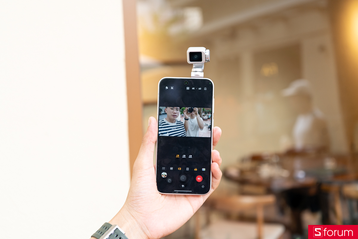 Trên tay HONOR Robot Phone các chế độ quay