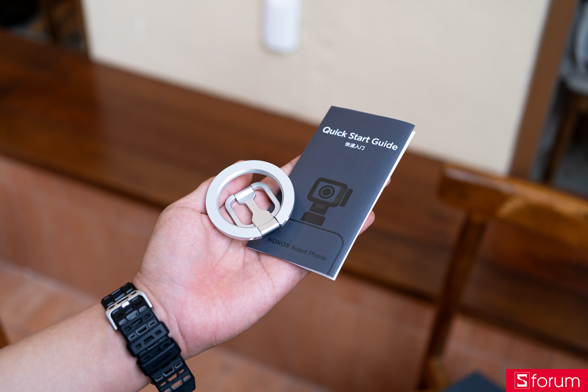 Trên tay HONOR Robot Phone đế dựng nam châm và HDSD