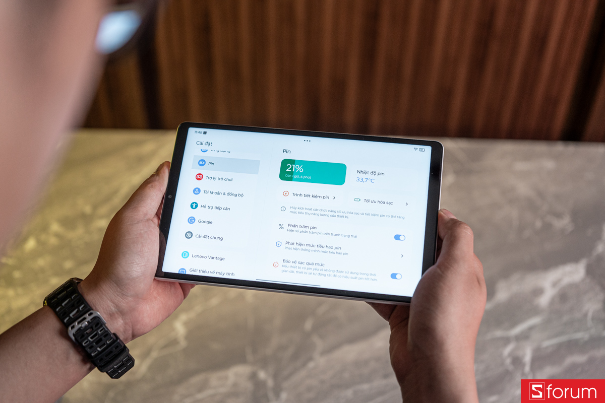 Trên tay Lenovo Legion Tab Gen 3 pin