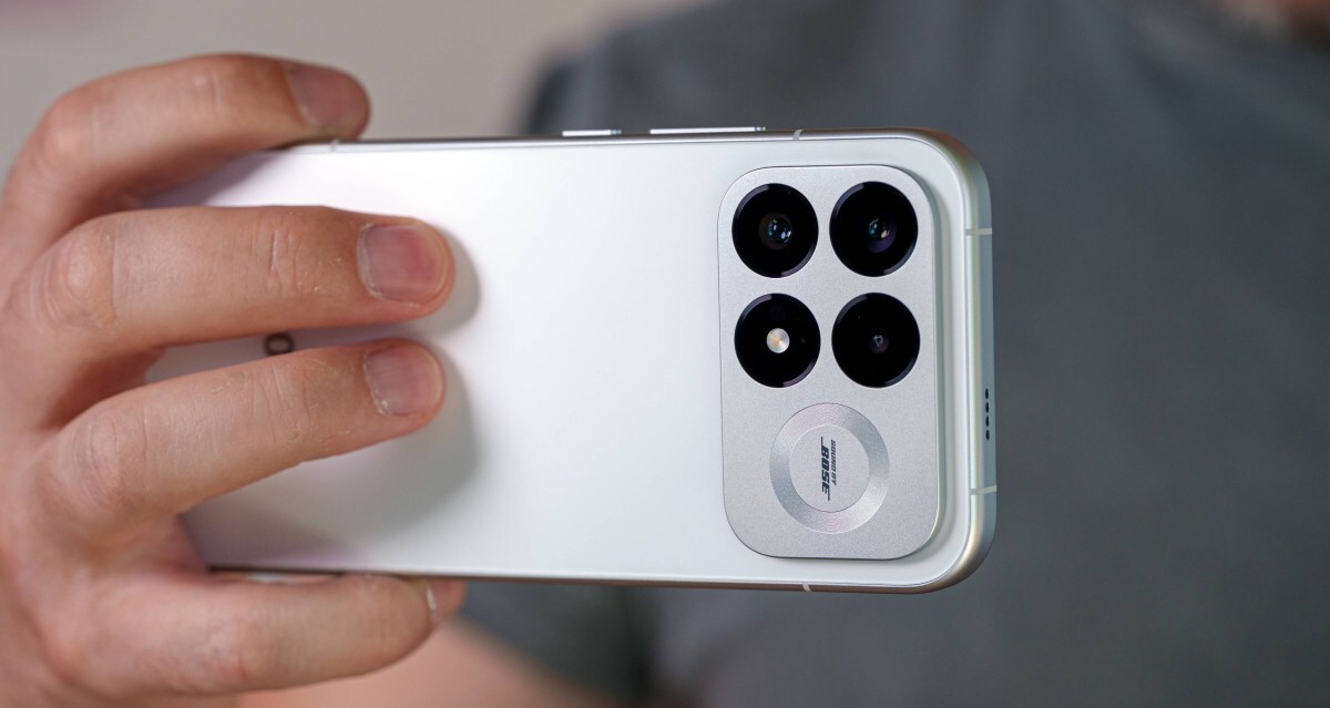 Trên tay Xiaomi POCO F9 Pro: "Gaming phone" với Snapdragon 8 Elite Gen 5, màn hình 185Hz siêu mượt!