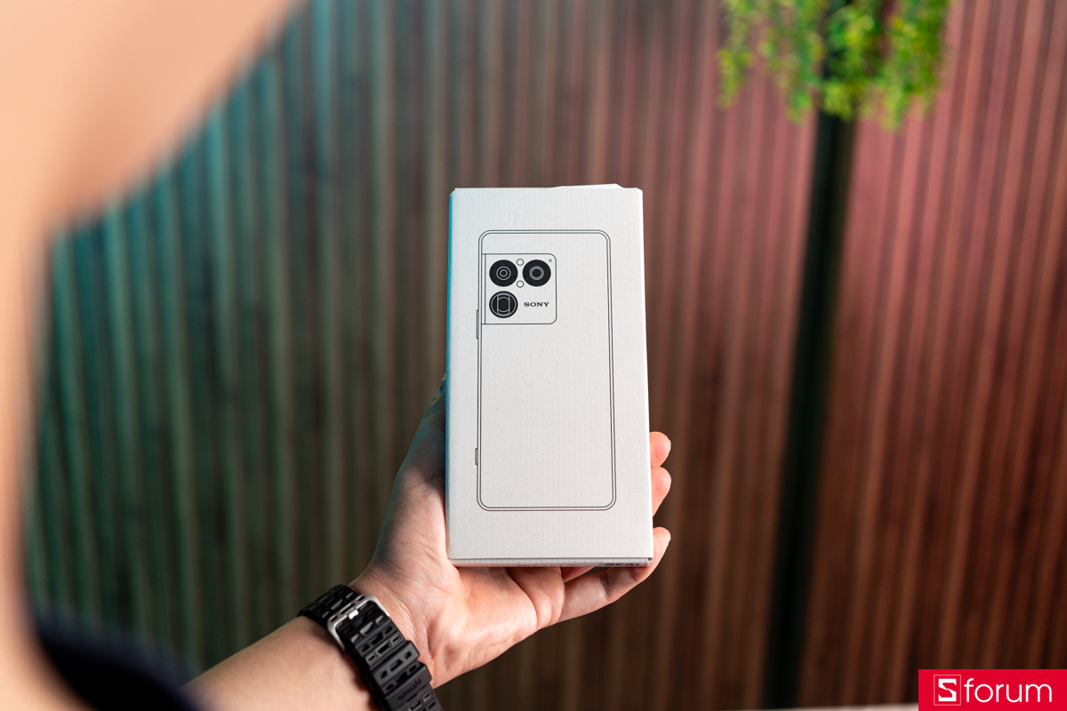 Trên tay Sony Xperia 1 VIII hộp sản phẩm