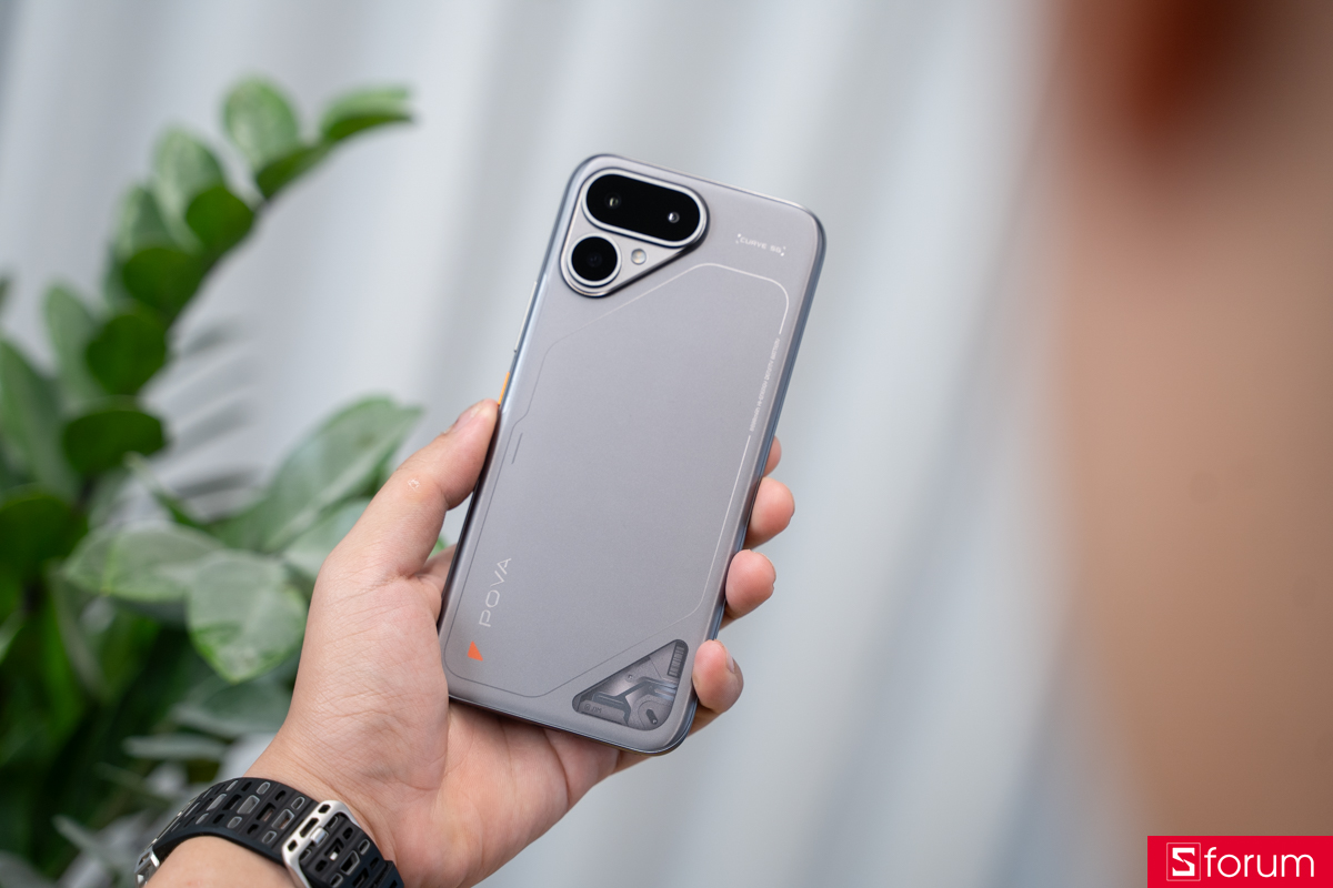 Đánh giá TECNO POVA Curve 2 5G mặt sau