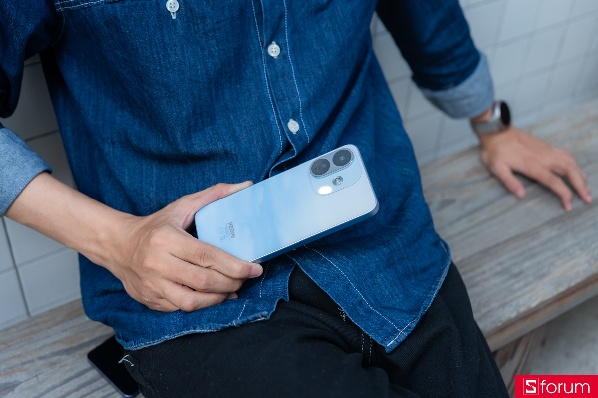 Trên tay Xiaomi REDMI Note 17 Pro 5G cầm máy