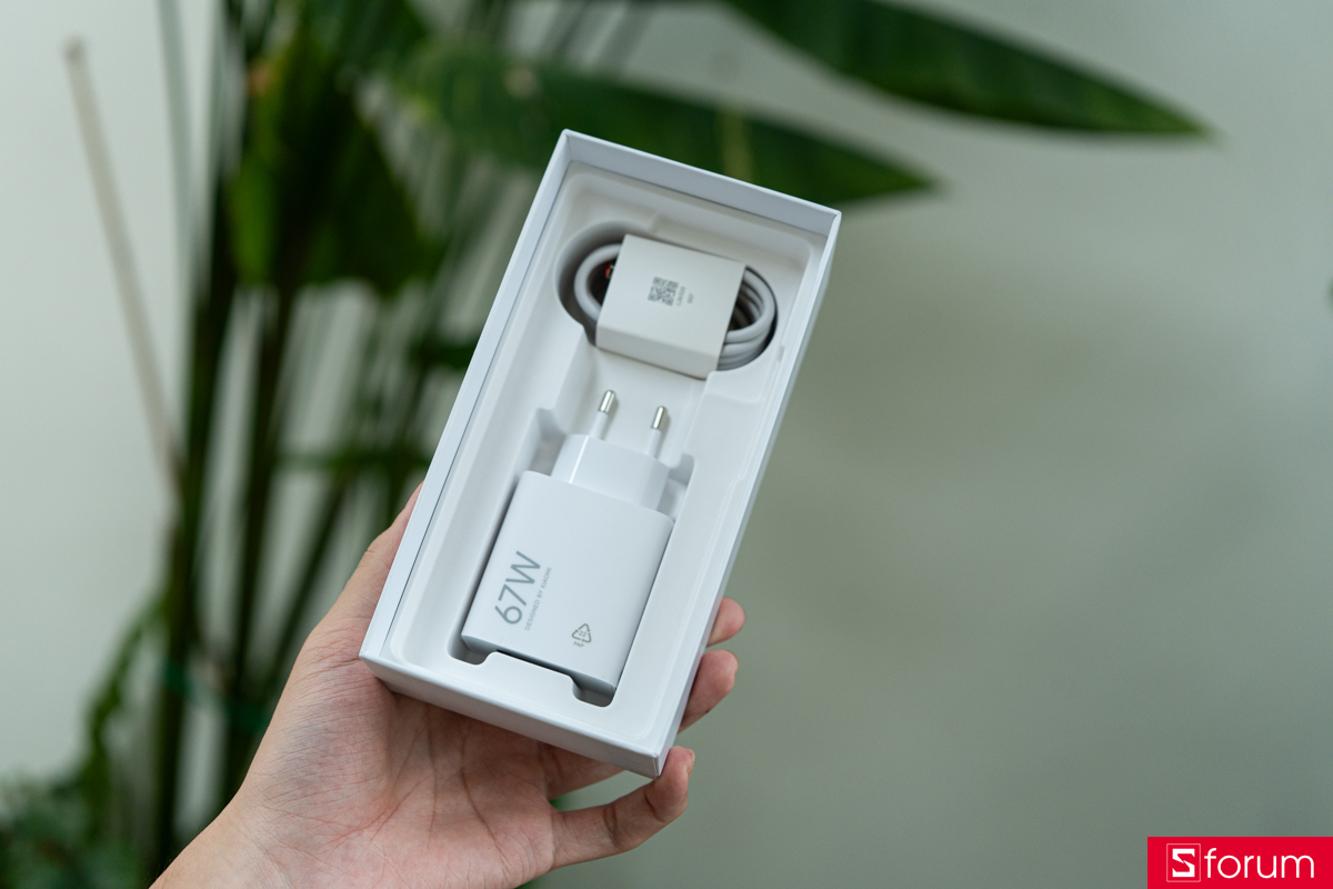 Trên tay Xiaomi REDMI Note 17 Pro 5G bộ sạc nhanh