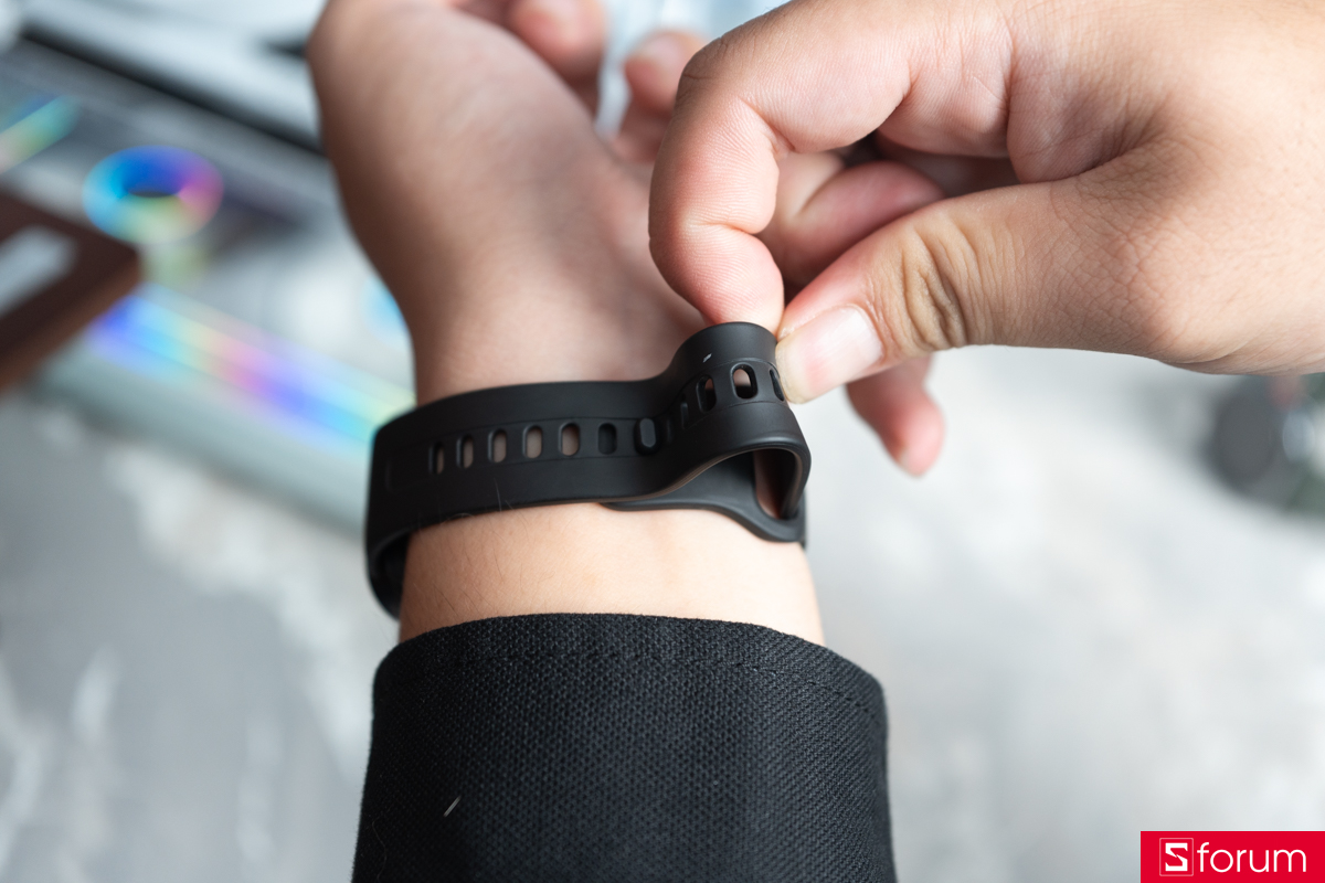 Trên tay Xiaomi REDMI Watch 6 Active dây đeo