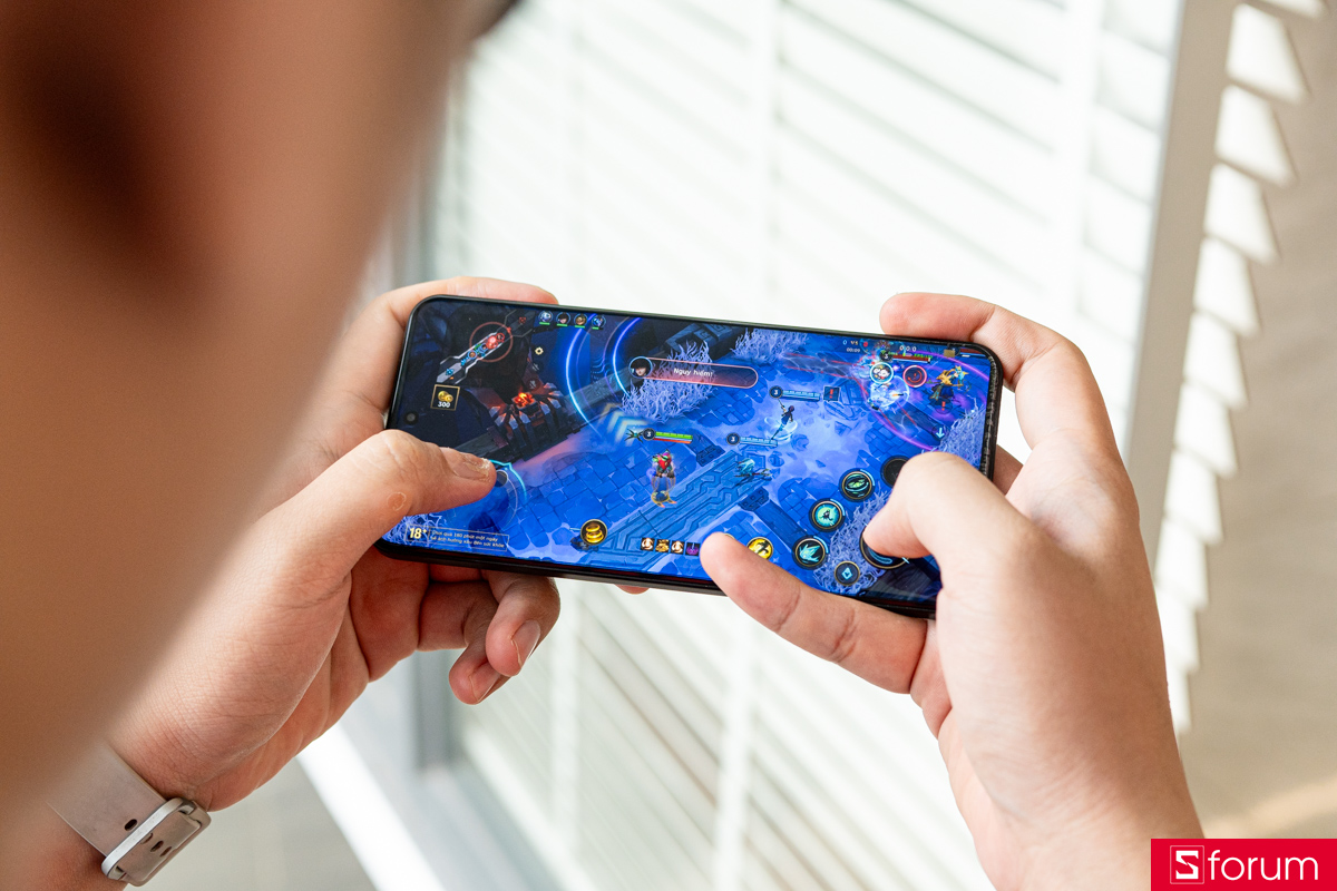 Xiaomi 15 Ultra sau một năm chơi Tốc Chiến