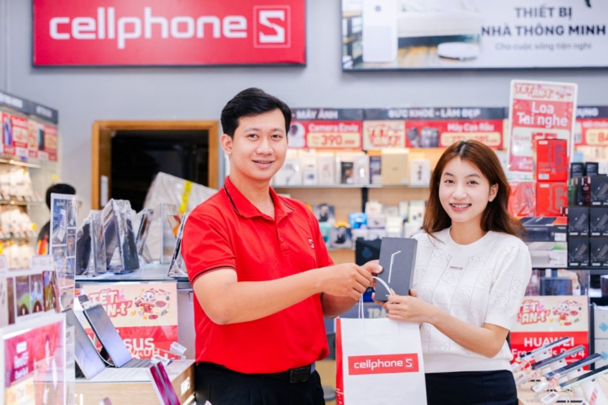 Cách khắc phục iPhone qua đêm bị tụt pin bằng cách mang đến cửa hàng