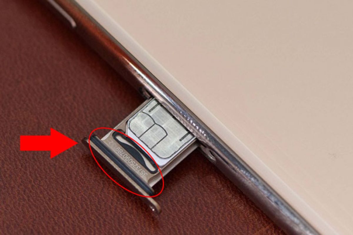 Kiểm tra mã iPhone ZD/A ở khay SIM