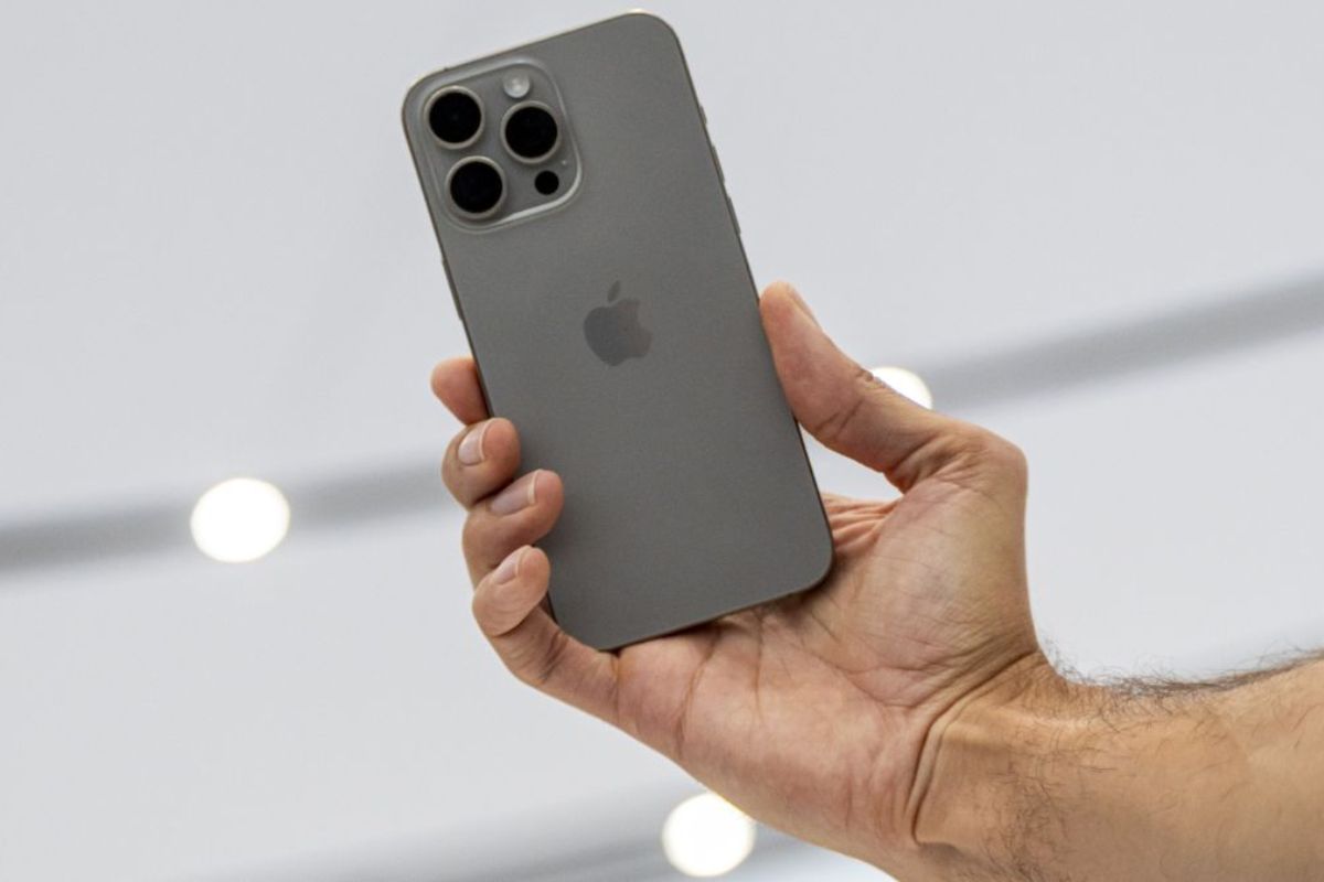 iPhone mã ZD/A hỗ trợ đầy đủ các tính năng Apple đã công bố theo từng phiên bản sản xuất