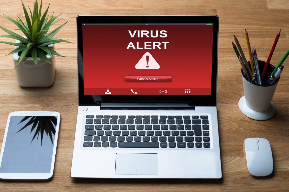 Máy bị nhiễm virus có thể gây lỗi laptop bị đen màn hình nhưng vẫn chạy