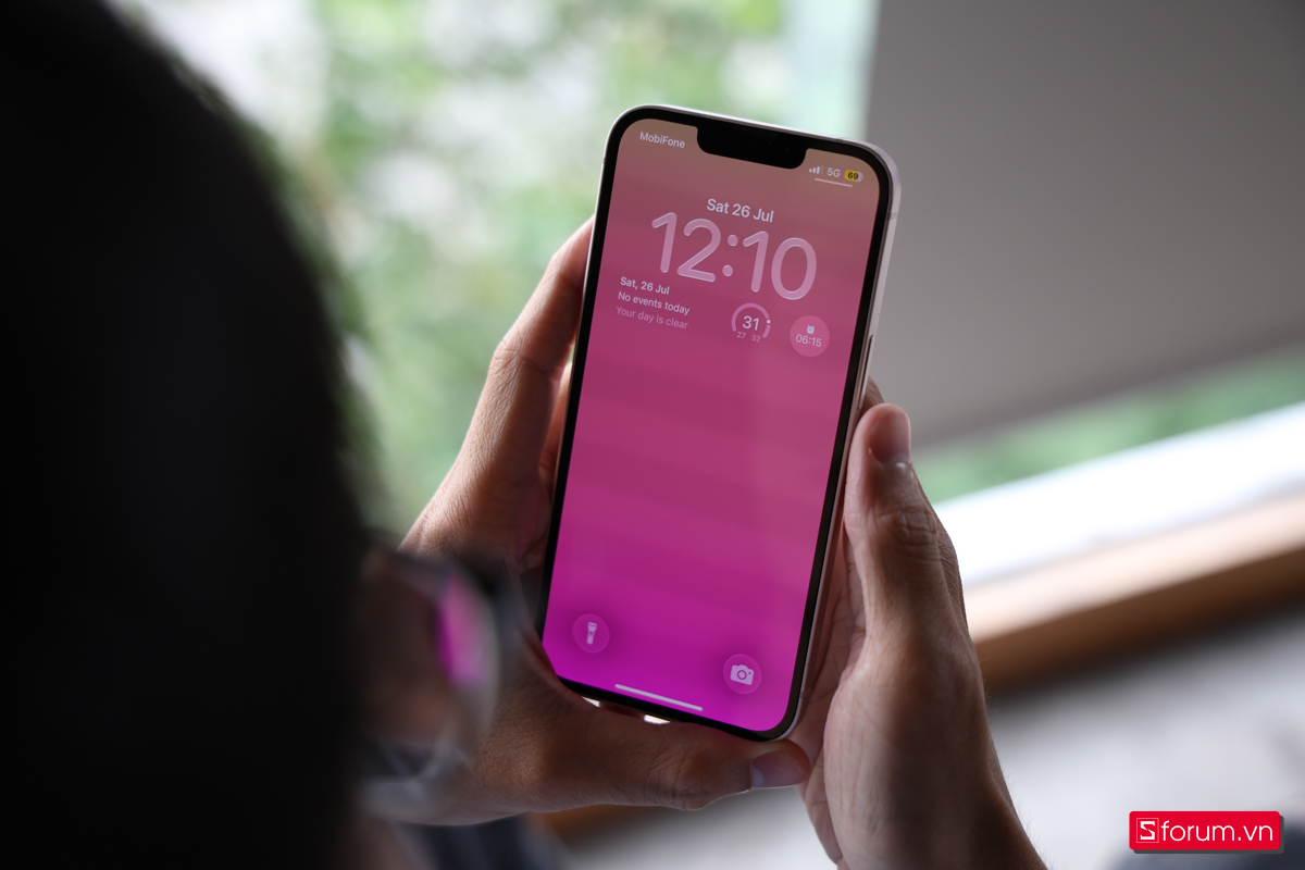 iPhone 13 có phần notch thu gọn giống iPhone 13 Pro Max