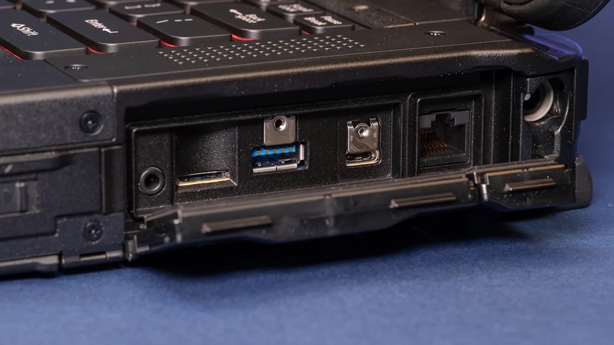 Trên tay Panasonic Toughbook 40 Mk2