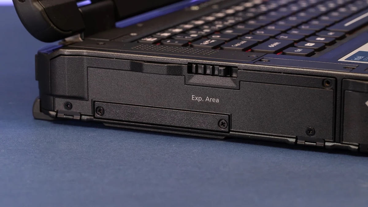 Trên tay Panasonic Toughbook 40 Mk2