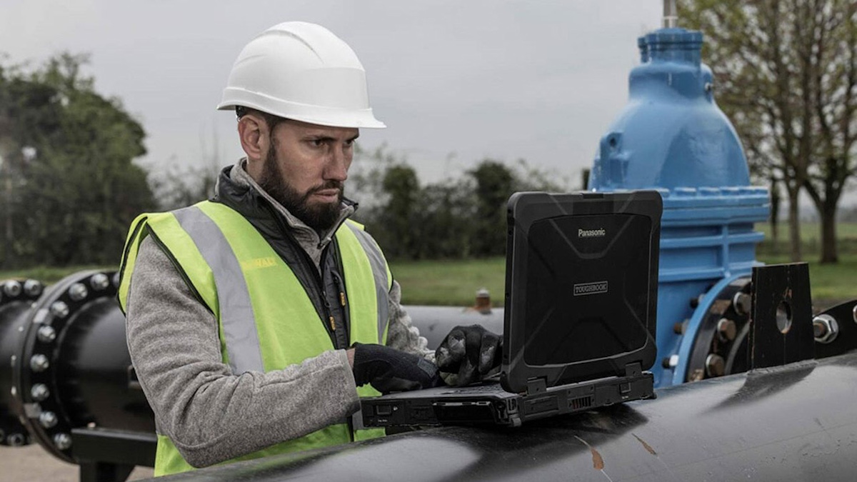 Trên tay Panasonic Toughbook 40 Mk2