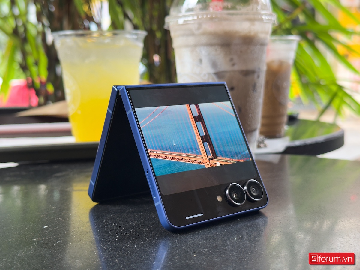 Đánh giá thiết kế Samsung Galaxy Z Flip7