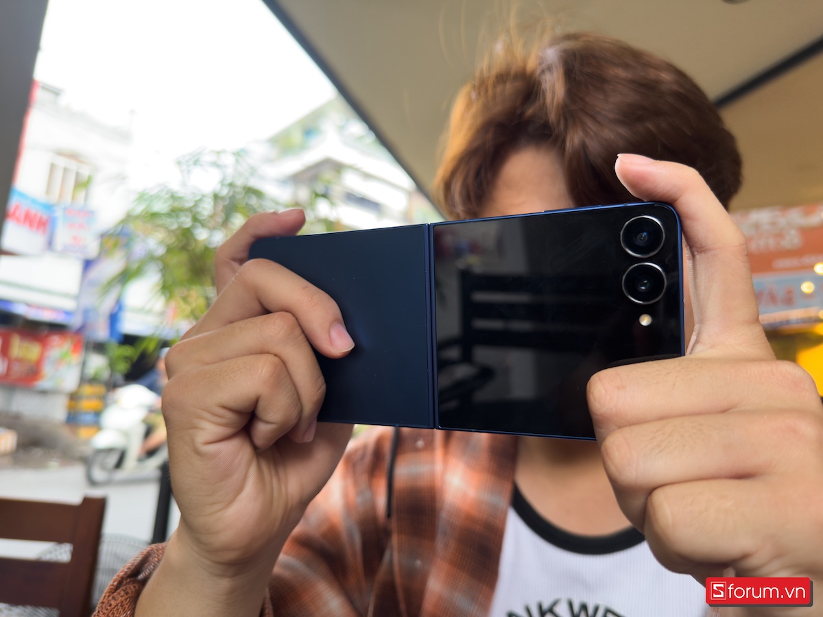 đánh giá hiệu năng của Galaxy Z Flip7