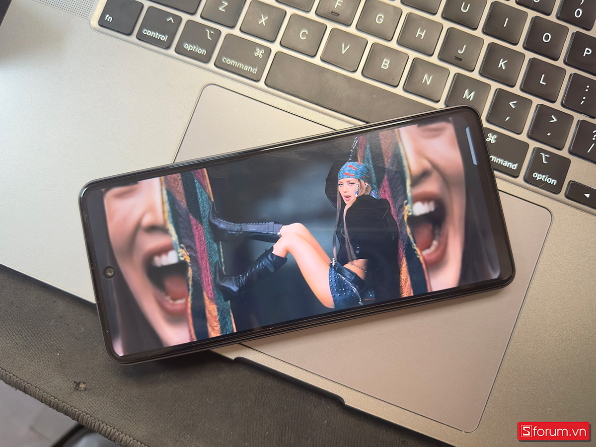 Màn hình của Tecno Pova 7