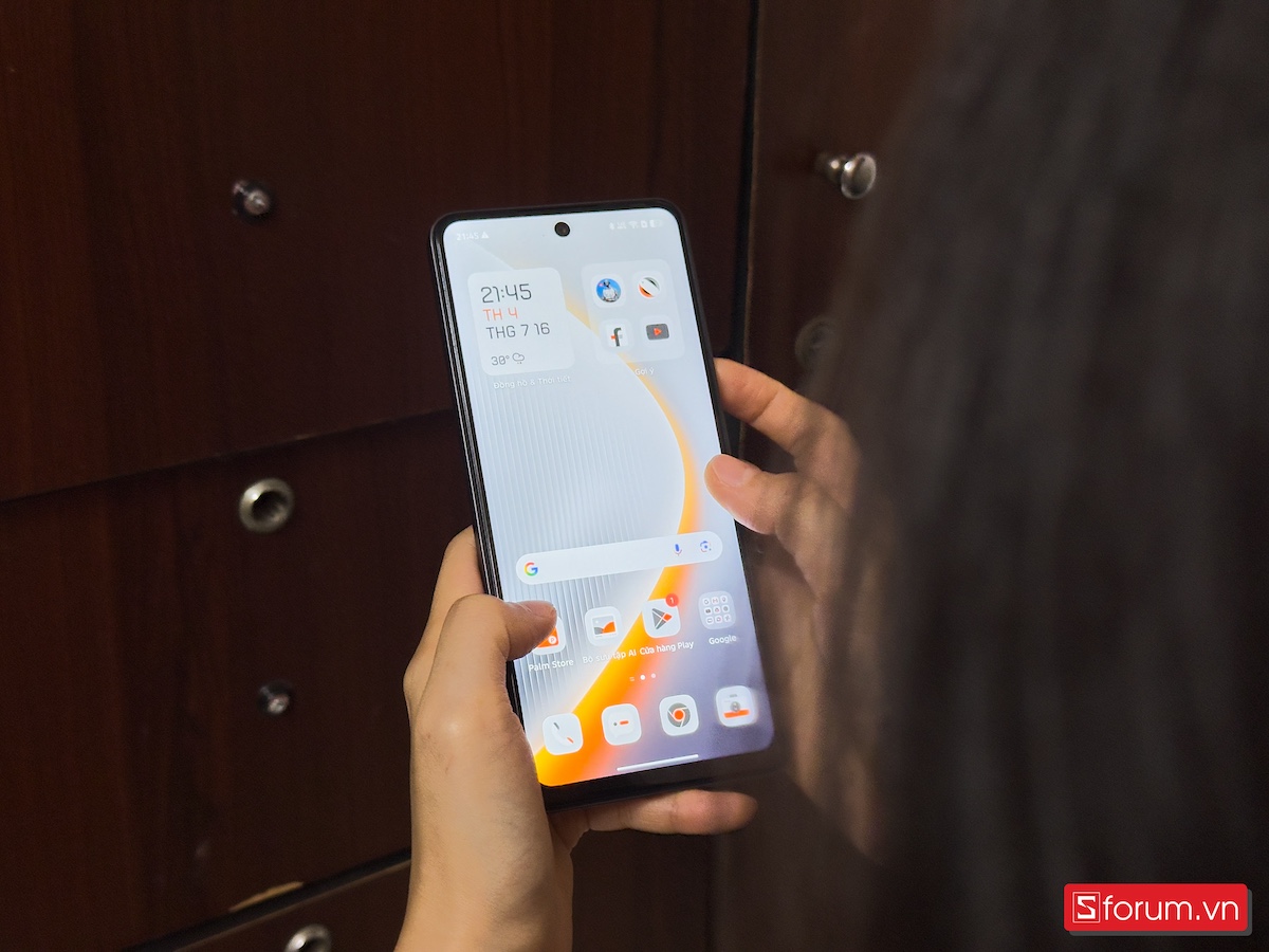 Màn hình của Tecno Pova 7