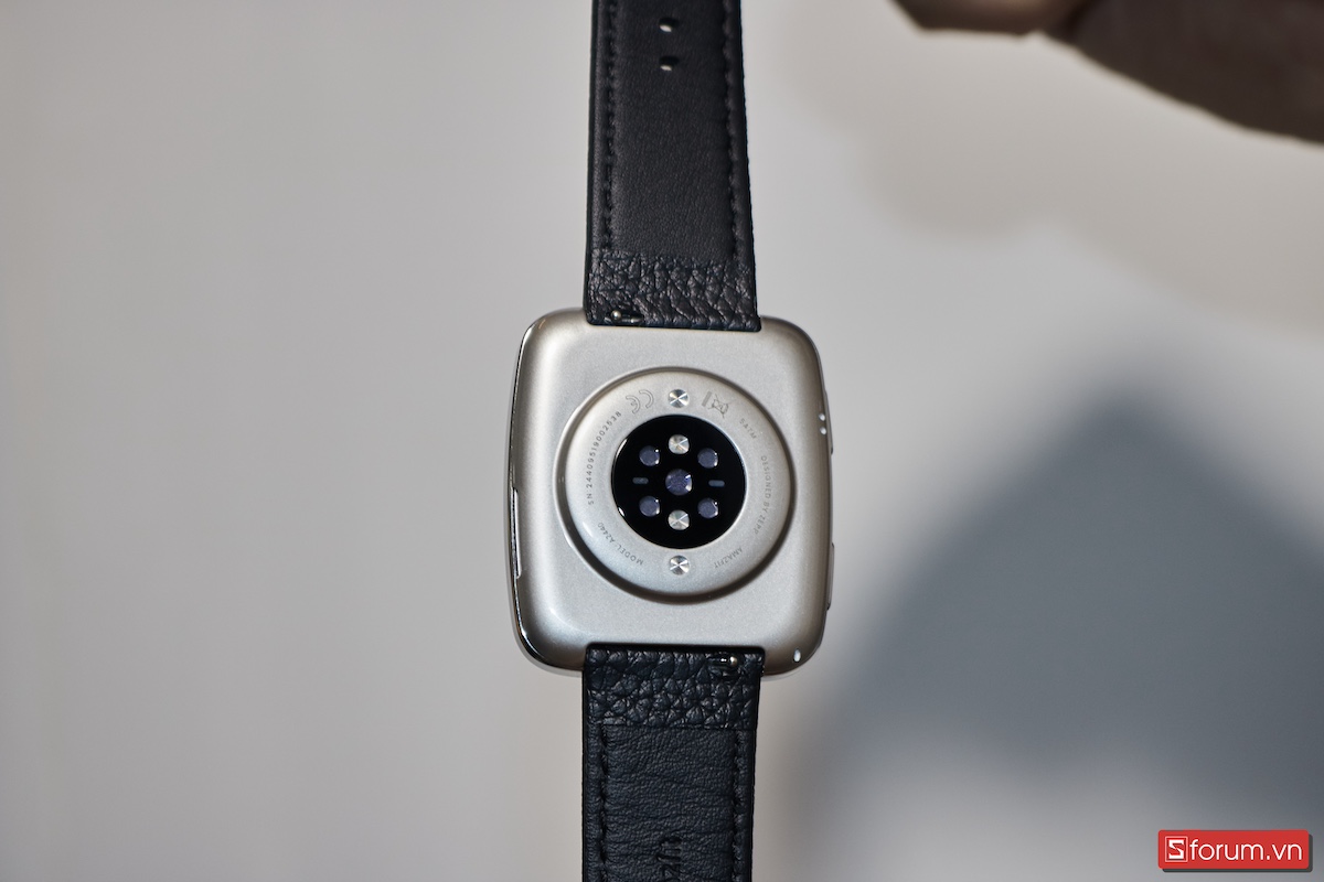 Trên tay thiết kế của Amazfit Active 2 Square Premium 