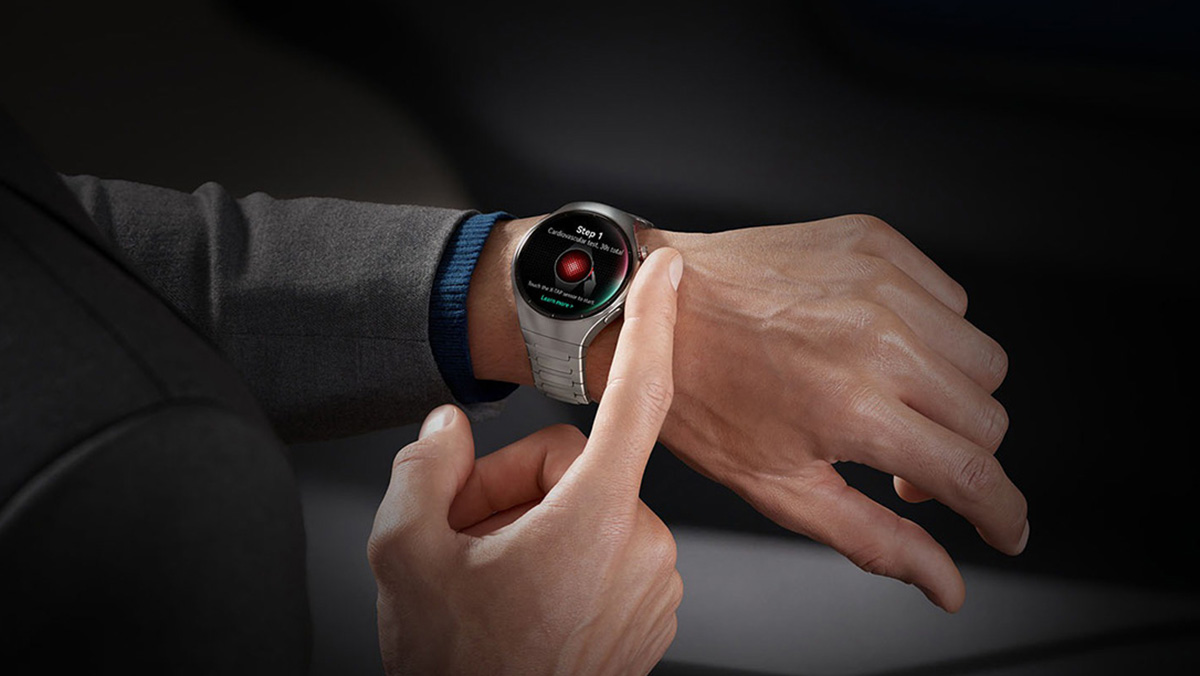 So sánh Samsung Galaxy Watch9 vs Huawei Watch 5 về màn hình