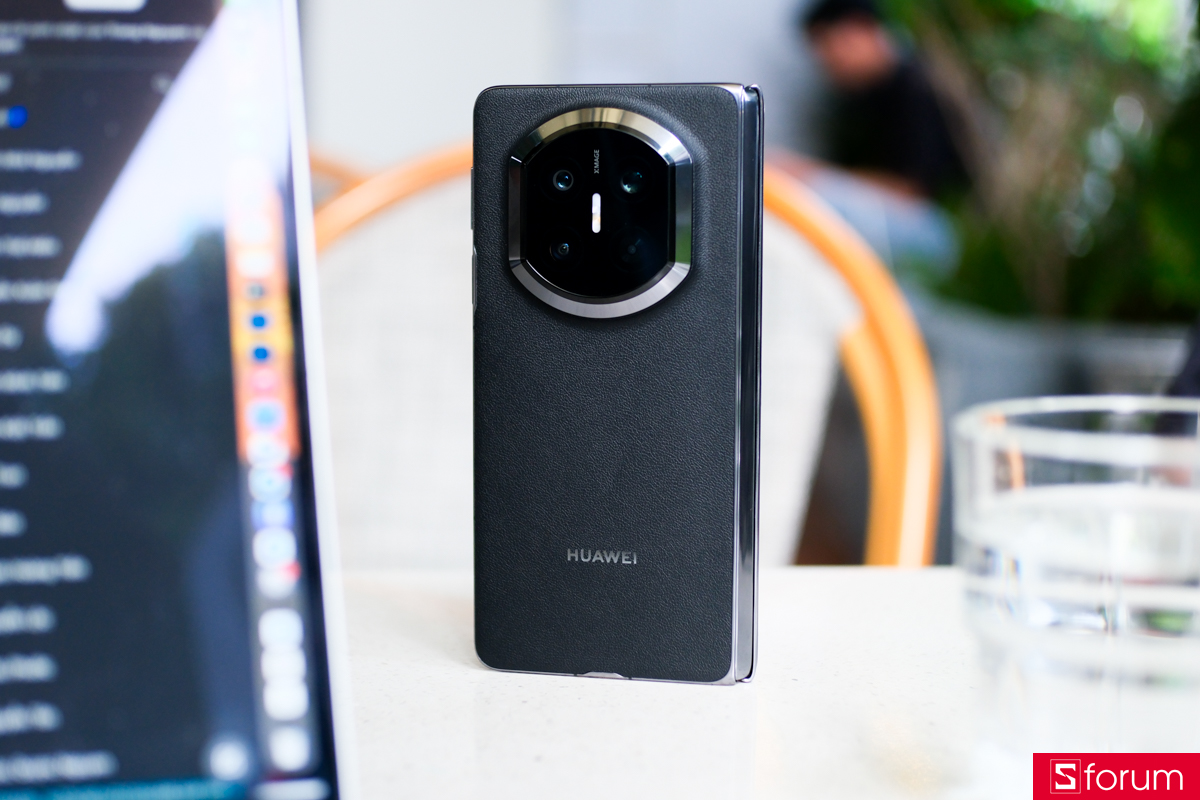 Trên tay Huawei Mate X7