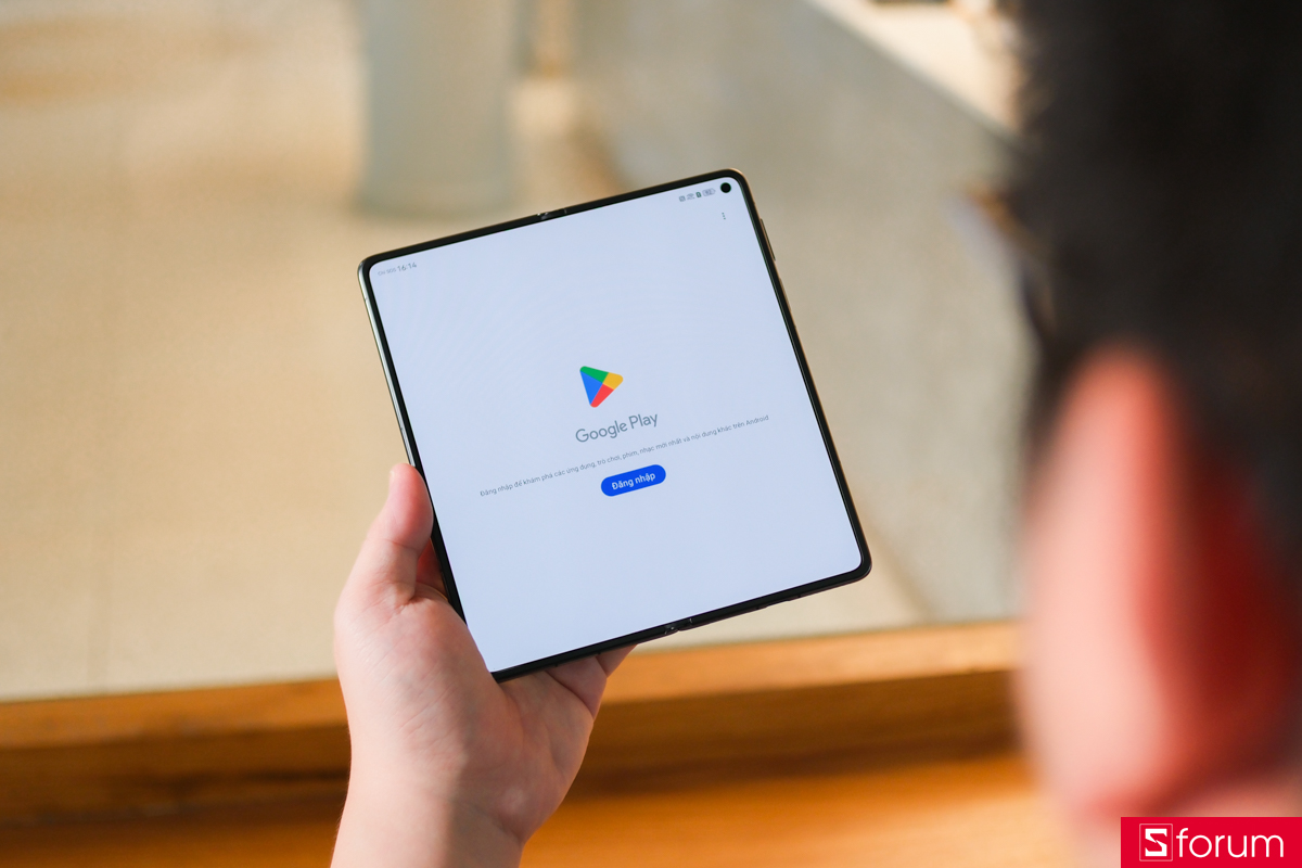 Trên tay Huawei Mate X7