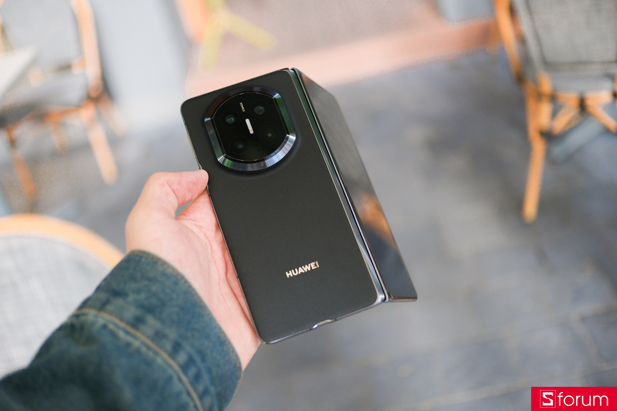 Trên tay Huawei Mate X7
